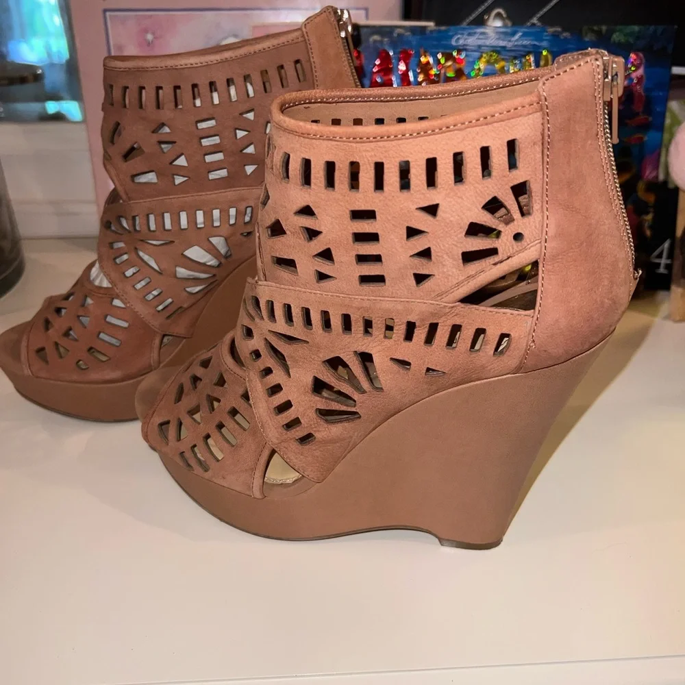 Gianni Bini Brown high heel wedges - Picture 3 of 6